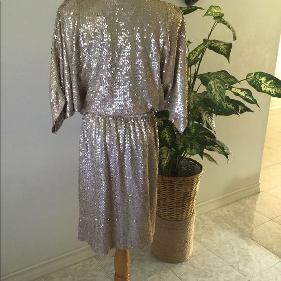 SUZI CHIN GOLD SEQUIN DRESS/ SIZE 8 - Picture 2 of 5